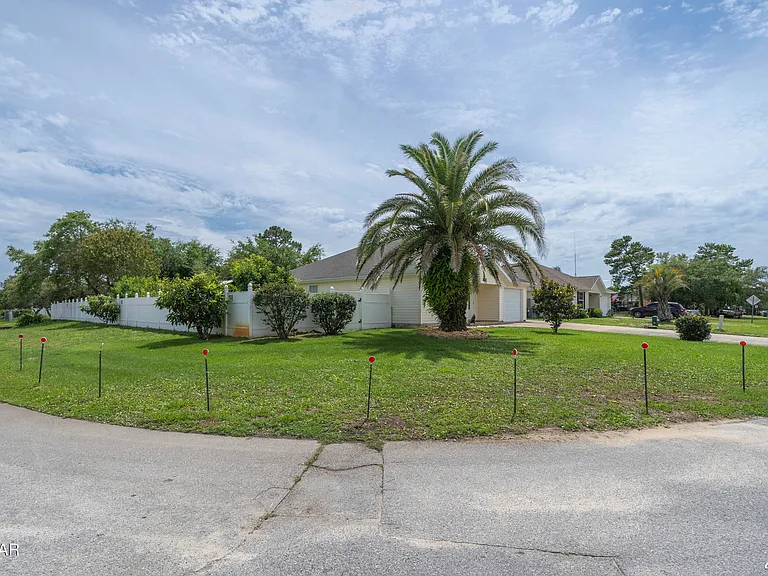 420 Water Oak Cir — Photo 26