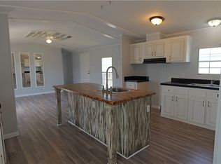 732B Rogers St, Normangee, TX 77871