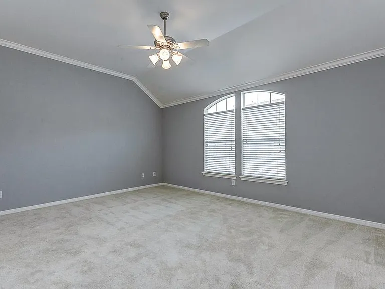 2649 Helena St — Photo 23