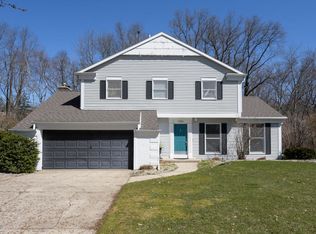 5186 Foxcroft Dr, Kalamazoo, MI 49009