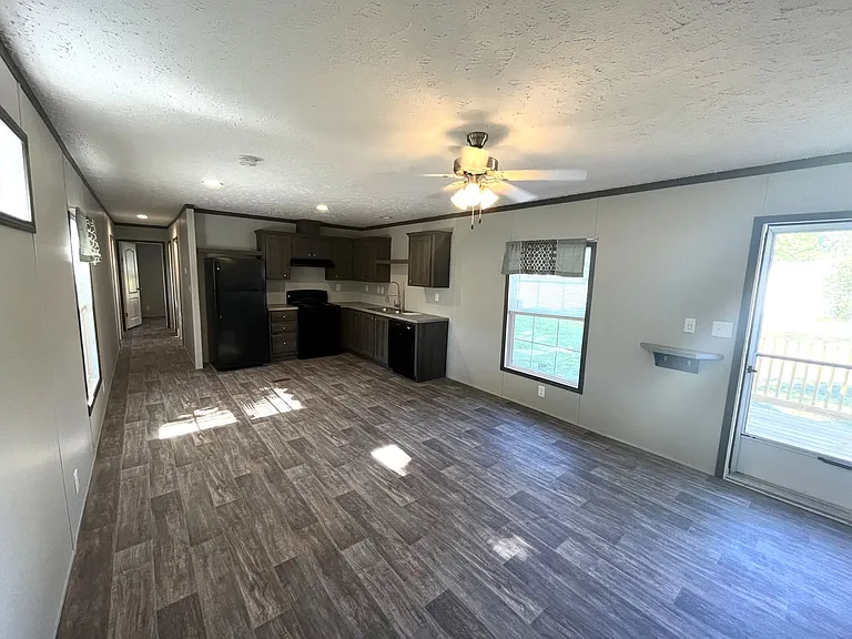 515 Tom Mann Rd — Photo 53