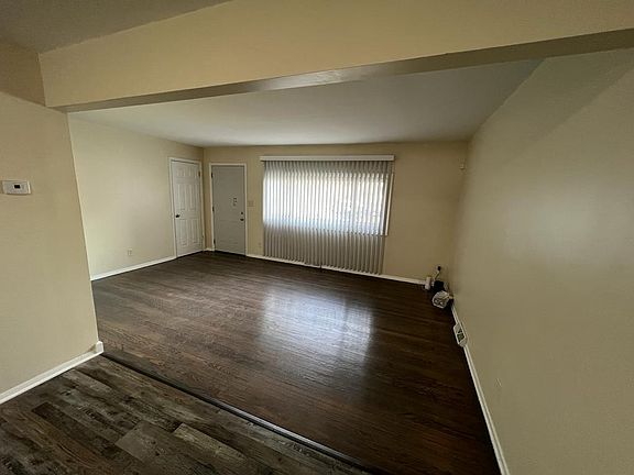 2nd image of 15585 Park Ln