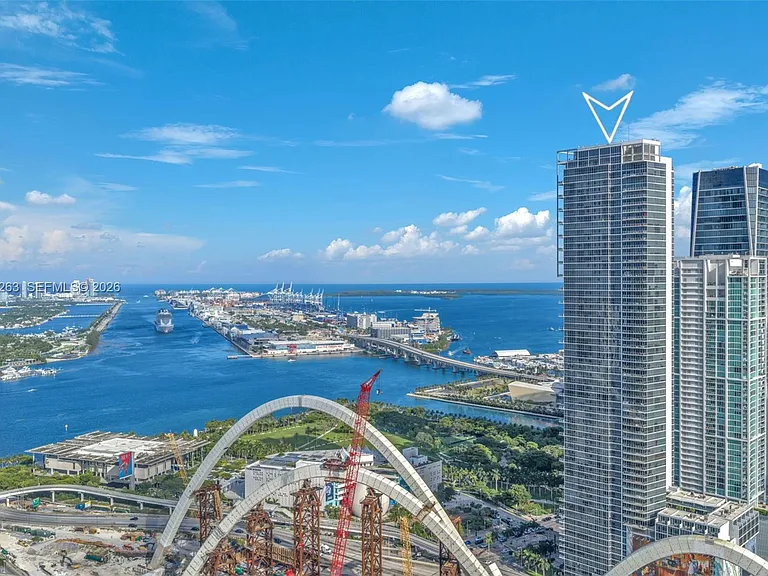 1100 Biscayne Blvd #4308 — Photo 31
