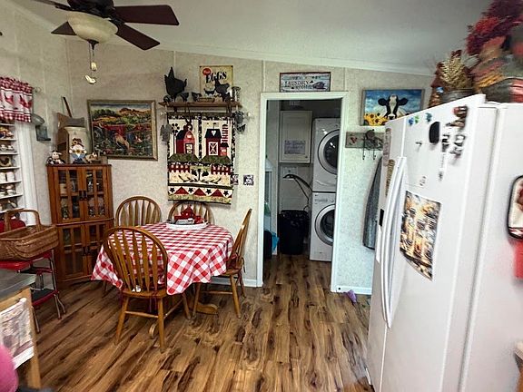 4th image of 2 E Mobbs Cir