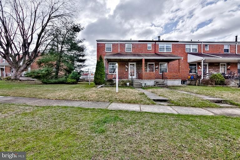 2nd image of 1123 Foxwood Ln