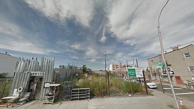 2nd image of 22 Prescott Pl