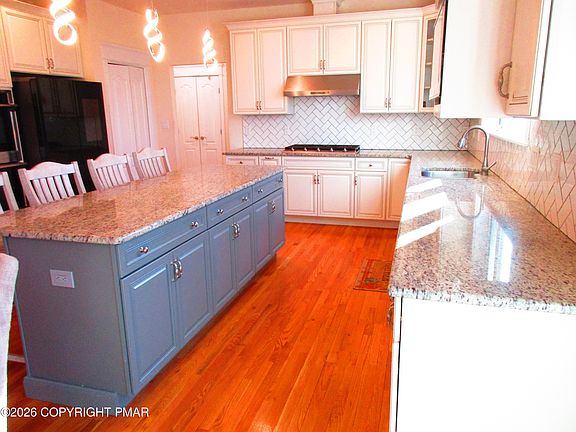 5th image of 710 Kennedy Ct