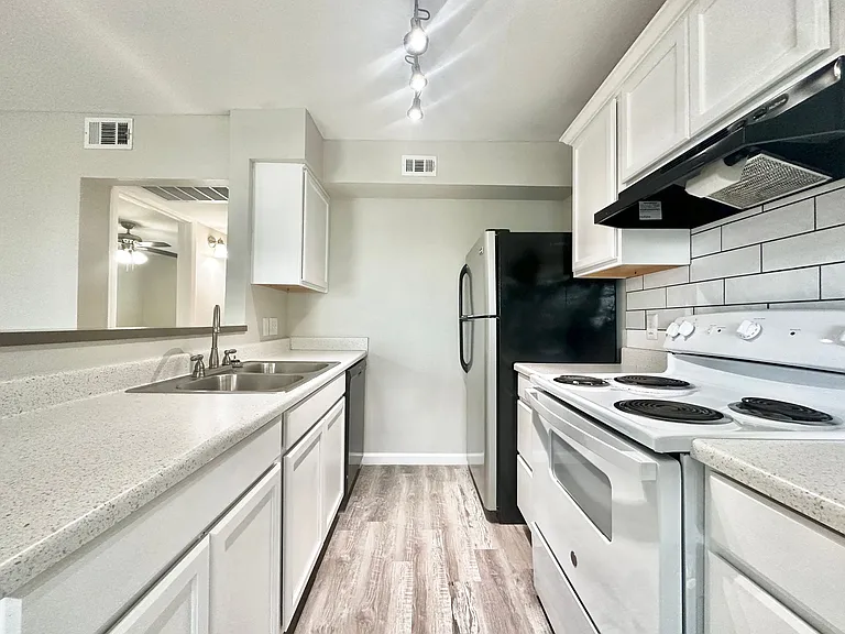 Crestview Place — Photo 6
