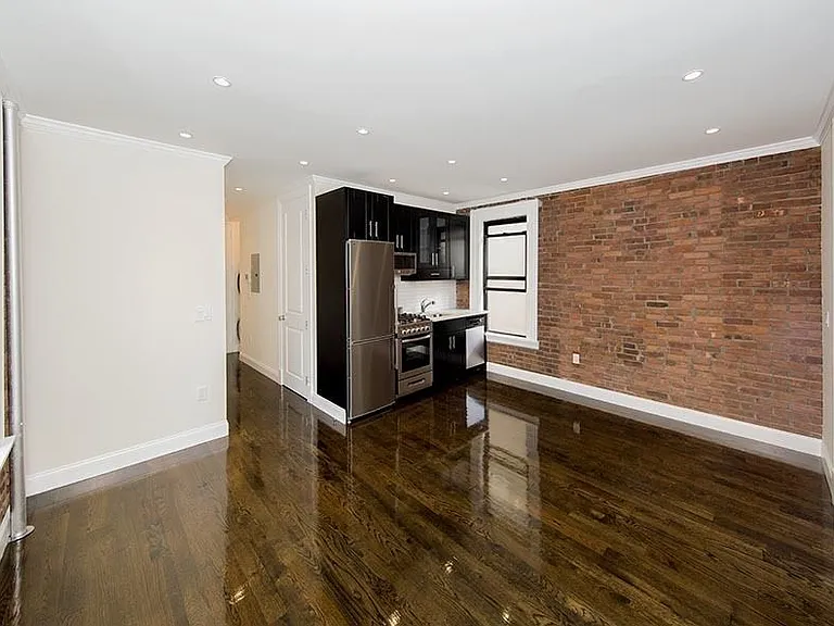210 E 95th St #3C — Photo 3