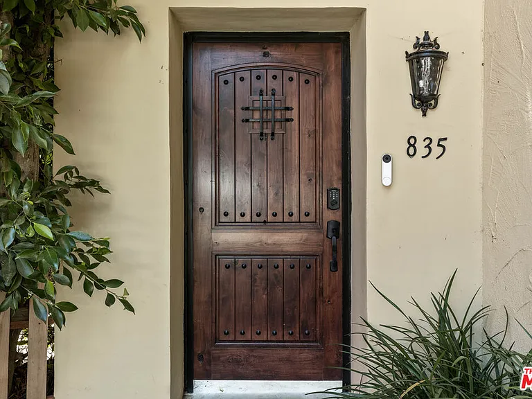 835 N Harper Ave — Photo 23
