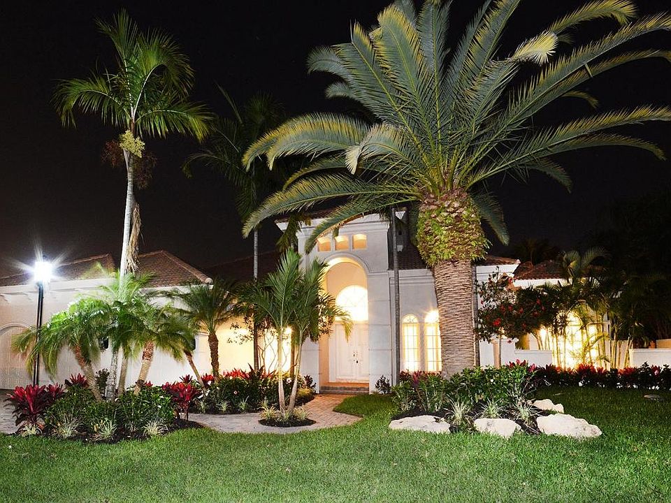 Home For Sale In Boca Grove