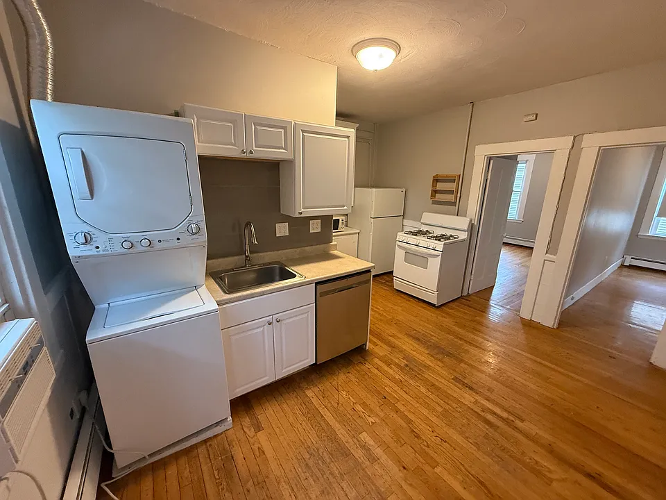 152 5th St #2