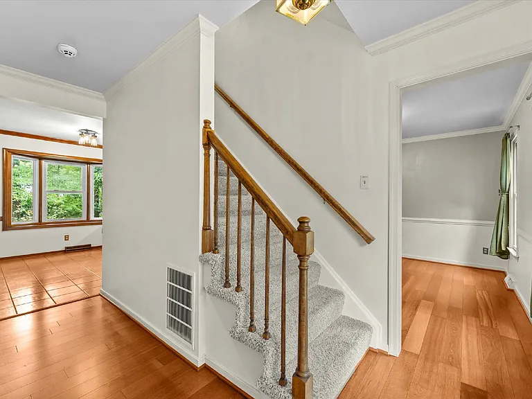 10948 Sunset Hills Dr — Photo 6