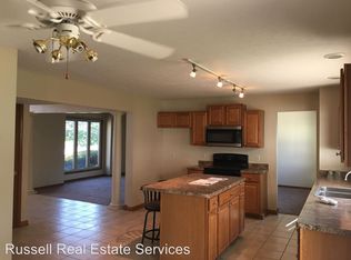 18253 Wellington Ct, Strongsville, OH