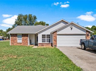 106 Wilson St, Farmington, AR 72730