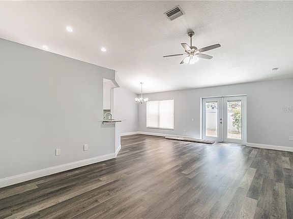 3rd image of 26922 Haverhill Dr