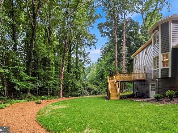 2nd image of 3845 Jettie Ct SW