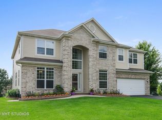 1 Sheffield Ct, Cary, IL 60013