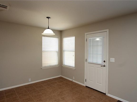 5th image of 756 Kingfisher Ln
