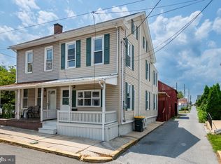 26 N 2nd St, Womelsdorf, PA