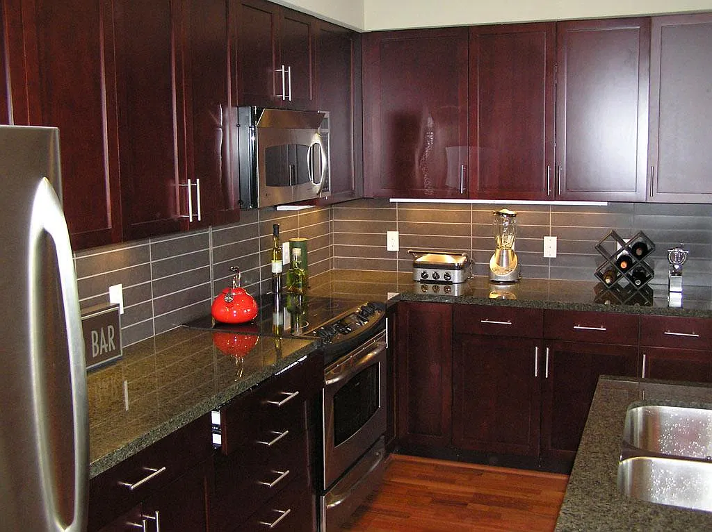 125 Ferncliff Avenue NE — Photo 3