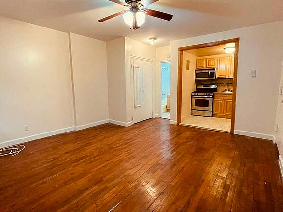 2nd image of 50 S Oxford St APT 1A