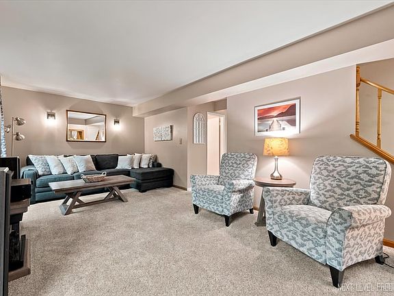 4th image of 452 N Glengarry Dr