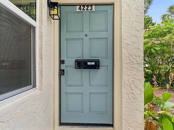 2nd image of 4223 LA PALMA COURT