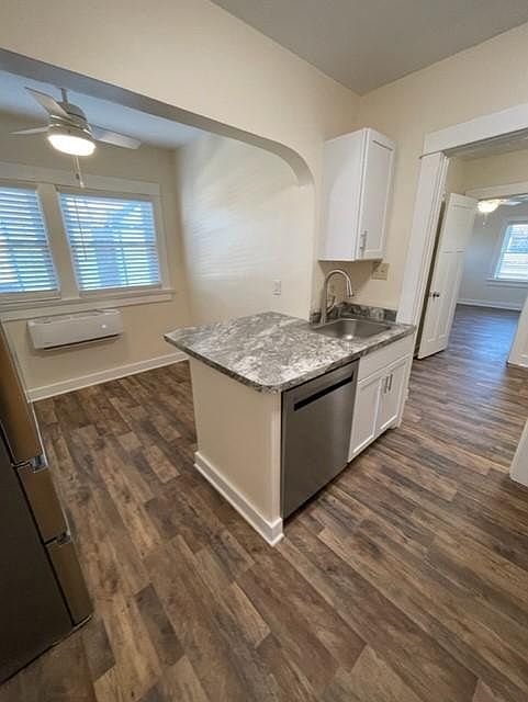 Unit 4 Kitchen