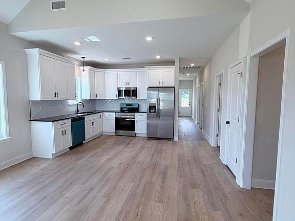 3rd image of 114 Barbara Street