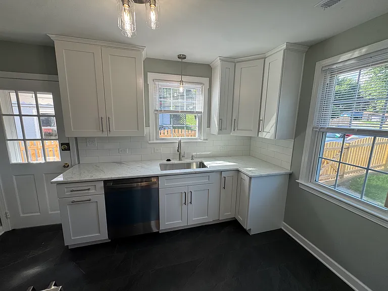 1302 Little High St — Photo 12
