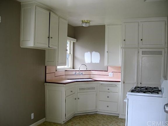 4th image of 14502 Dalwood Ave