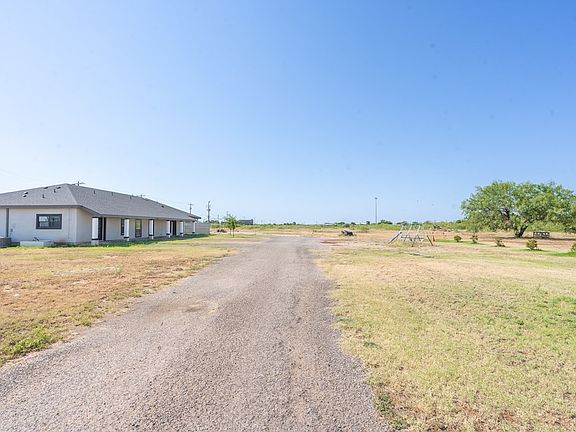 2nd image of 118 E County Road 120