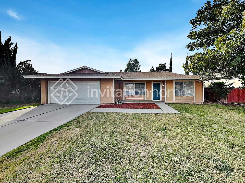 1st image of 271 Glenmont Ct