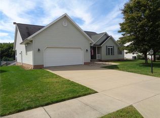 404 Creekside Rd SE, New Philadelphia, OH 44663