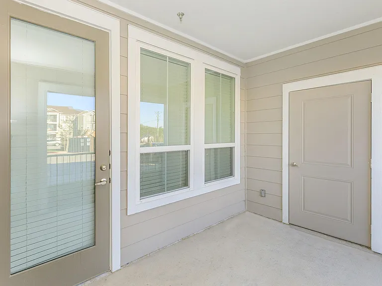 Campus Apartments — Photo 44