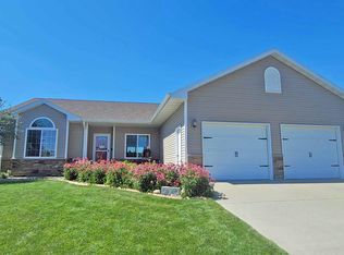 1906 Claycomb Rd, Wayne, NE 68787