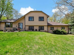 1213 Bluebill Bay Rd, Burnsville, MN 55306