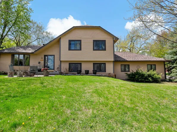1213 Bluebill Bay Rd, Burnsville, MN 55306