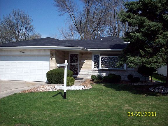 Porch/Garage 15703 Kenwood, South Holland, IL