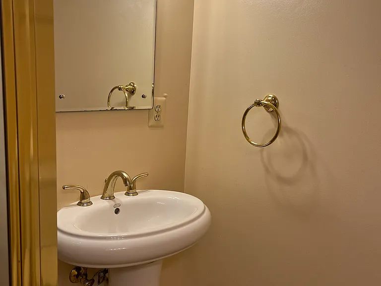 147 East St NE #BASEMENT — Photo 6