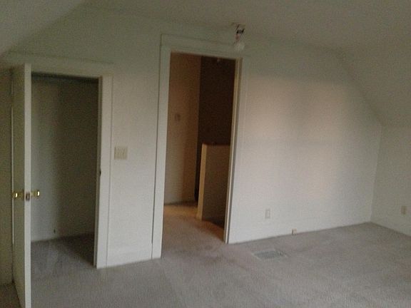 4th image of 309 S Dean St #2