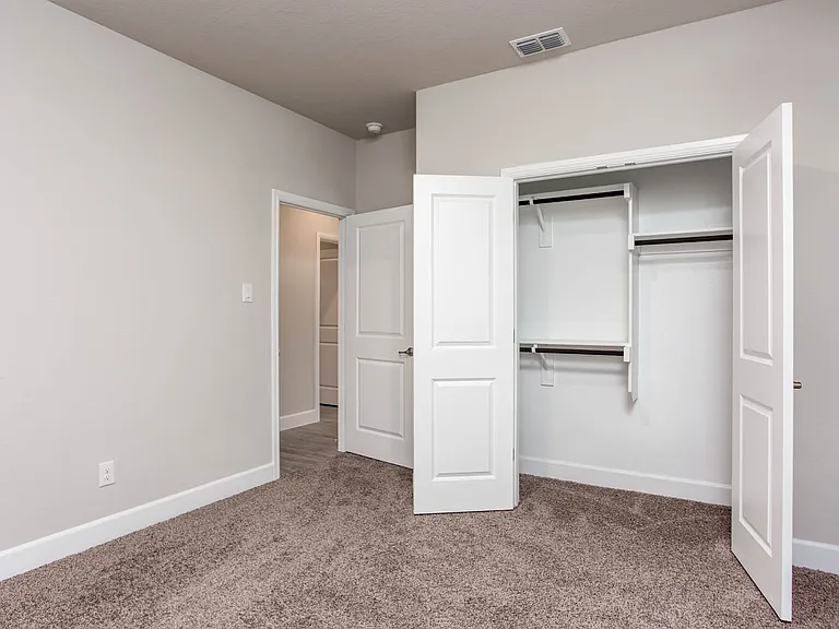 105 Crimson Sky Ct — Photo 21