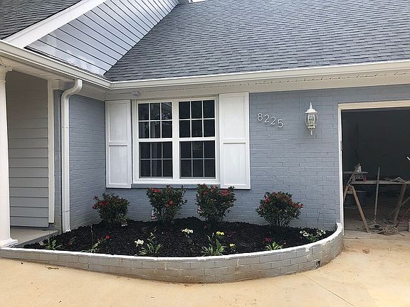 Flower bed