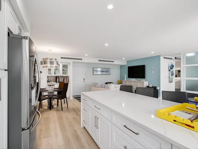 1236 Hillsboro Mile Bch #406 — Photo 34