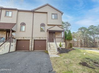 608 Alpine Trl, Neptune, NJ 07753