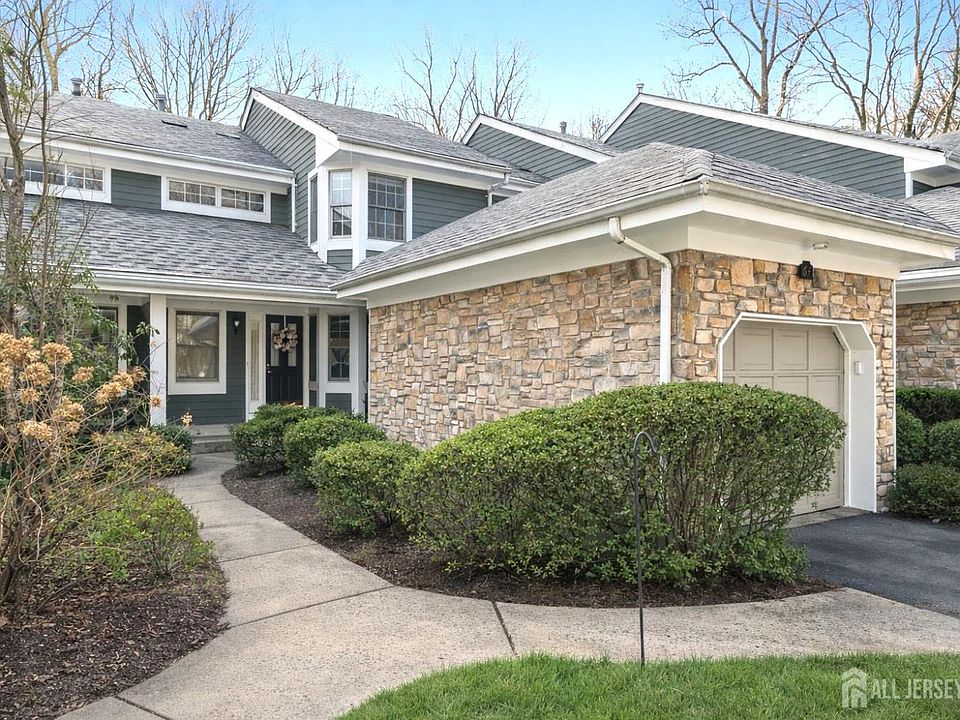 1st image of 64 Coriander Dr