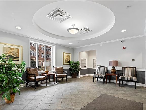 4th image of 9360 Skokie Blvd Unit 517