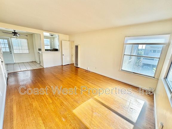5th image of 1029 Loring St