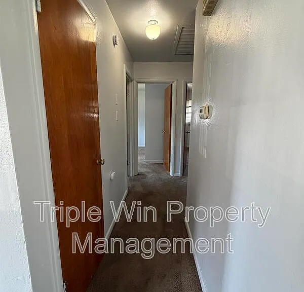 1695 Crowder Dr — Photo 8